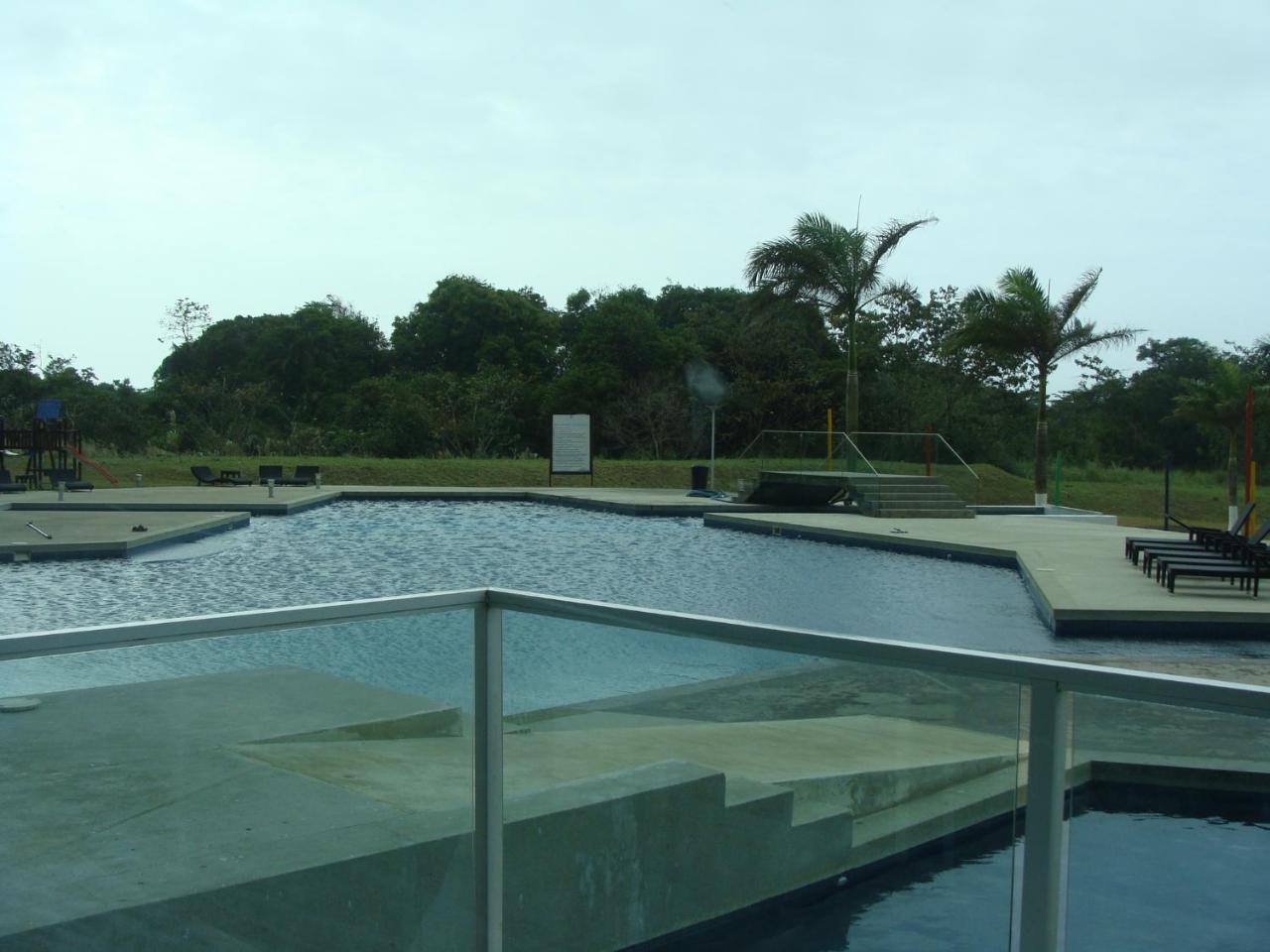 Apartamento En Balabeach Maria Chiquita In Front Of The Beach 2Hab Colon Bagian luar foto