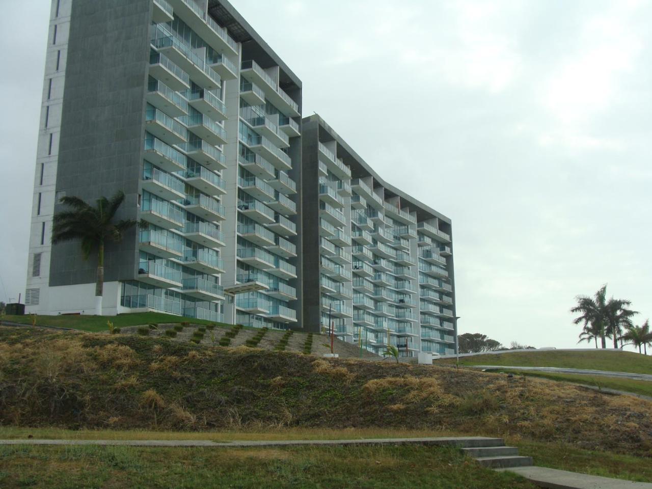 Apartamento En Balabeach Maria Chiquita In Front Of The Beach 2Hab Colon Bagian luar foto