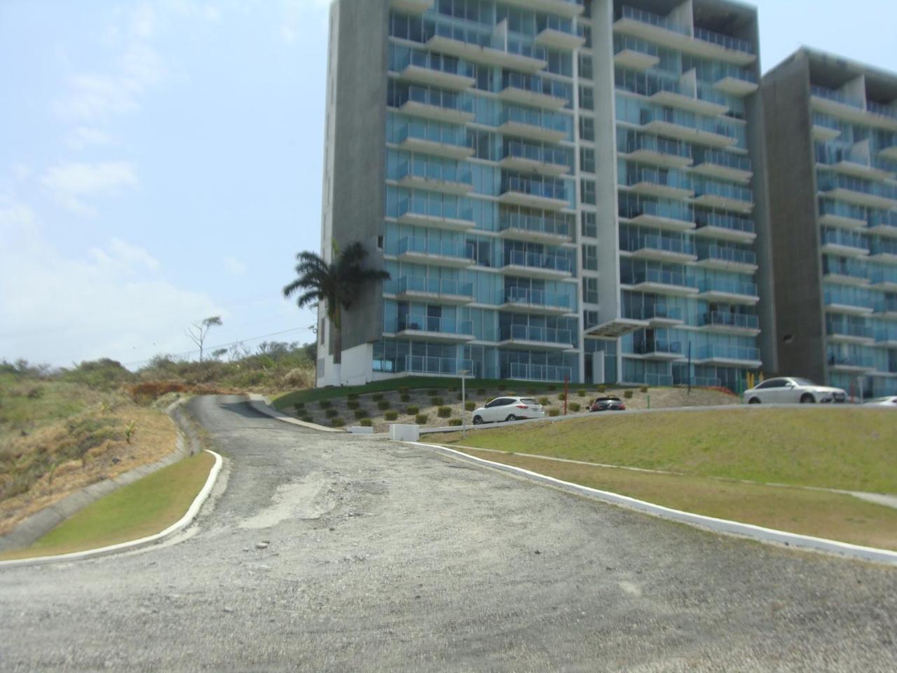 Apartamento En Balabeach Maria Chiquita In Front Of The Beach 2Hab Colon Bagian luar foto