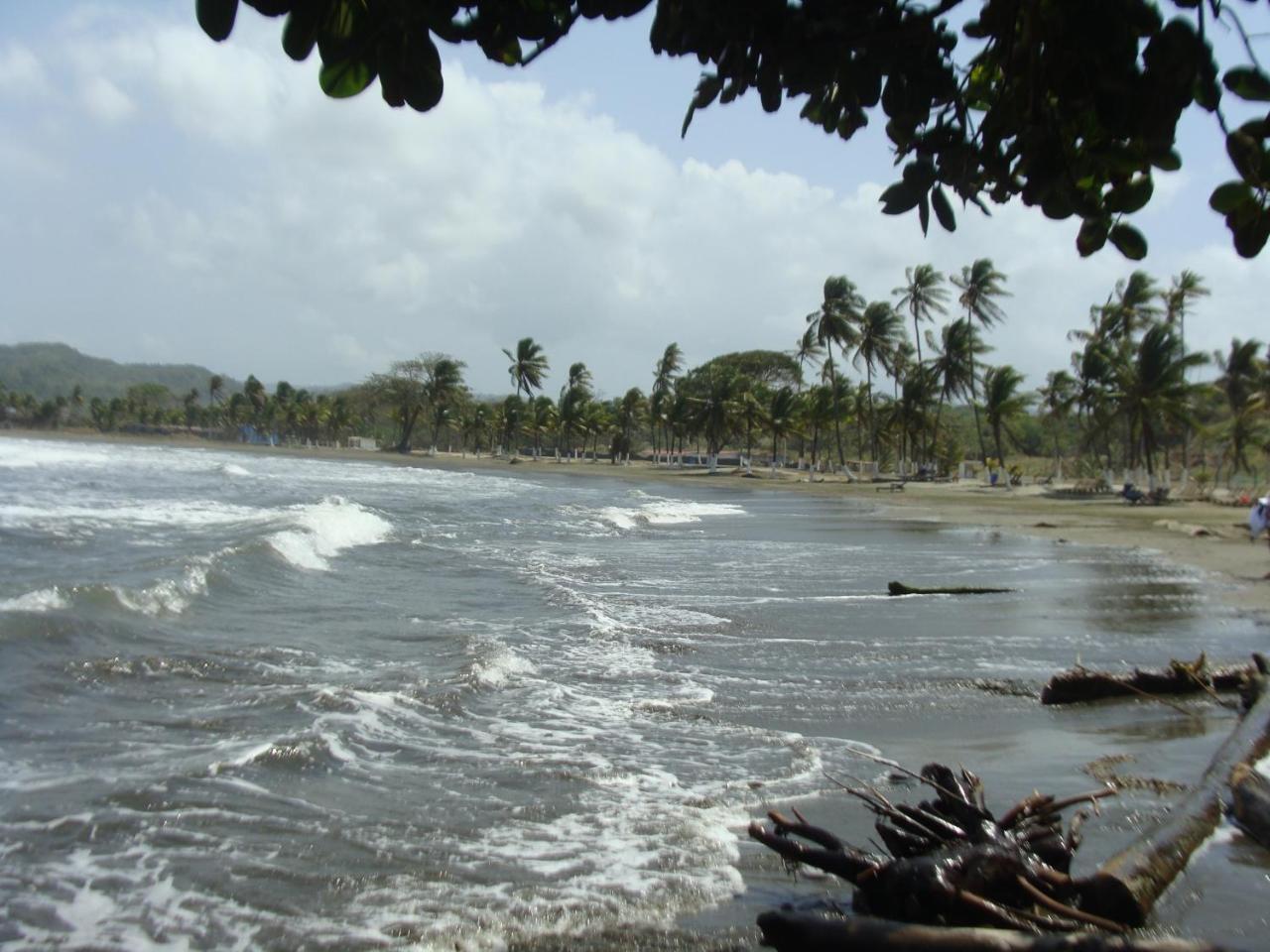 Apartamento En Balabeach Maria Chiquita In Front Of The Beach 2Hab Colon Bagian luar foto