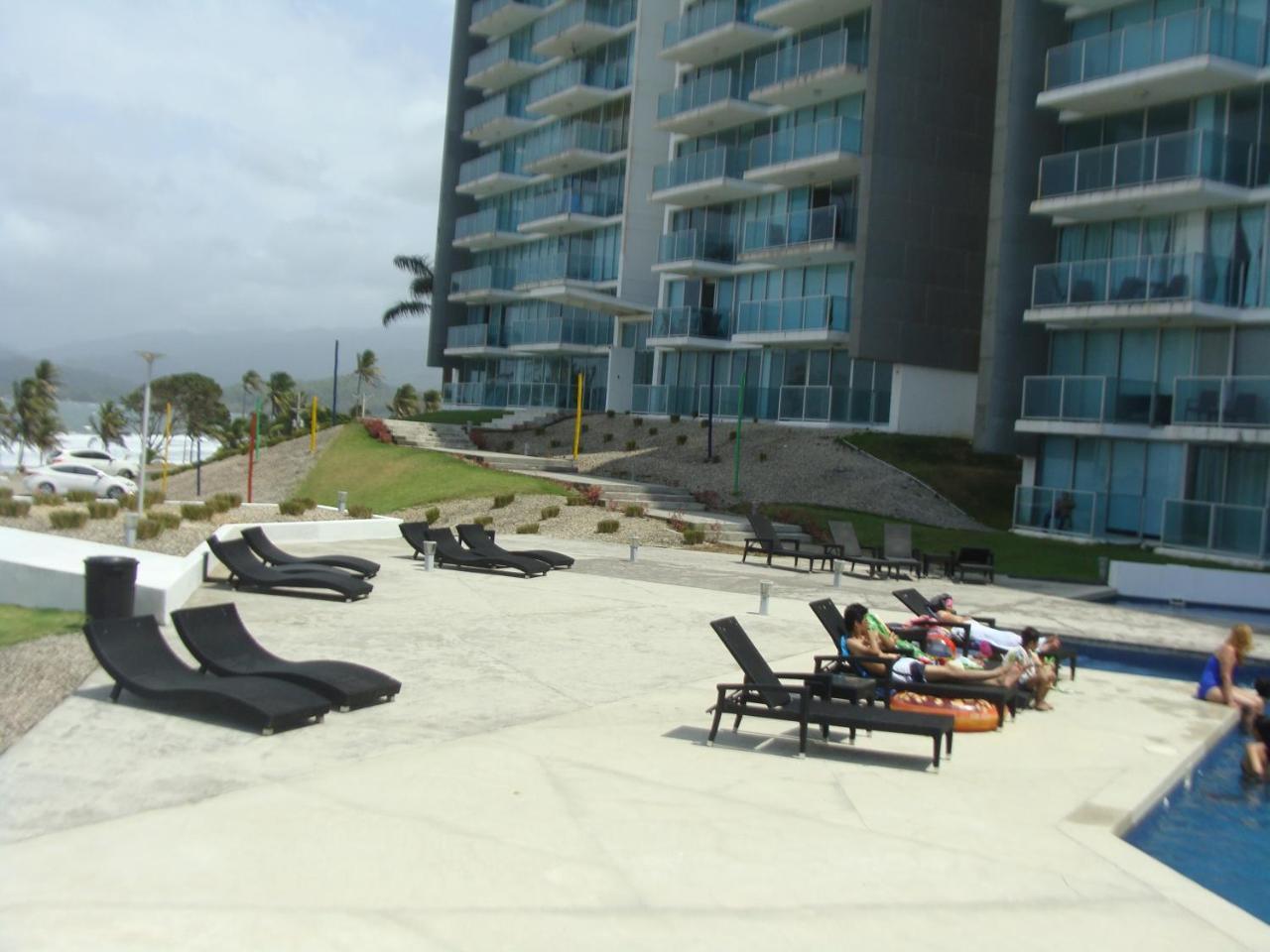 Apartamento En Balabeach Maria Chiquita In Front Of The Beach 2Hab Colon Bagian luar foto